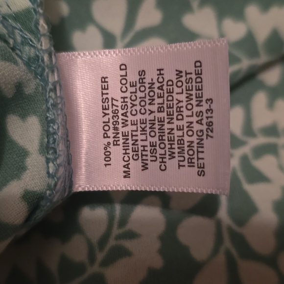 LIZ CLAIBORNE BRAND WOMEN'S GREEN AND WHITE "HEARTS" SHORT SLEEVES PULLOVER TOP - Picture 13 of 15